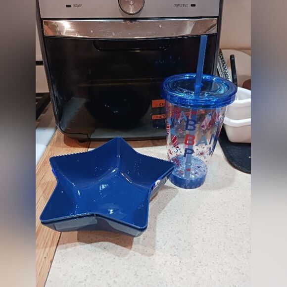 Patriotic 4th of July Red & Blue Bowls and Light Up Cups - Picture 7 of 8